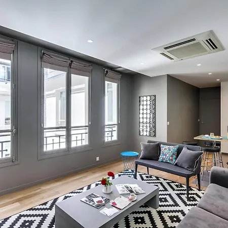 Sweett - Parisian Allure Apartman